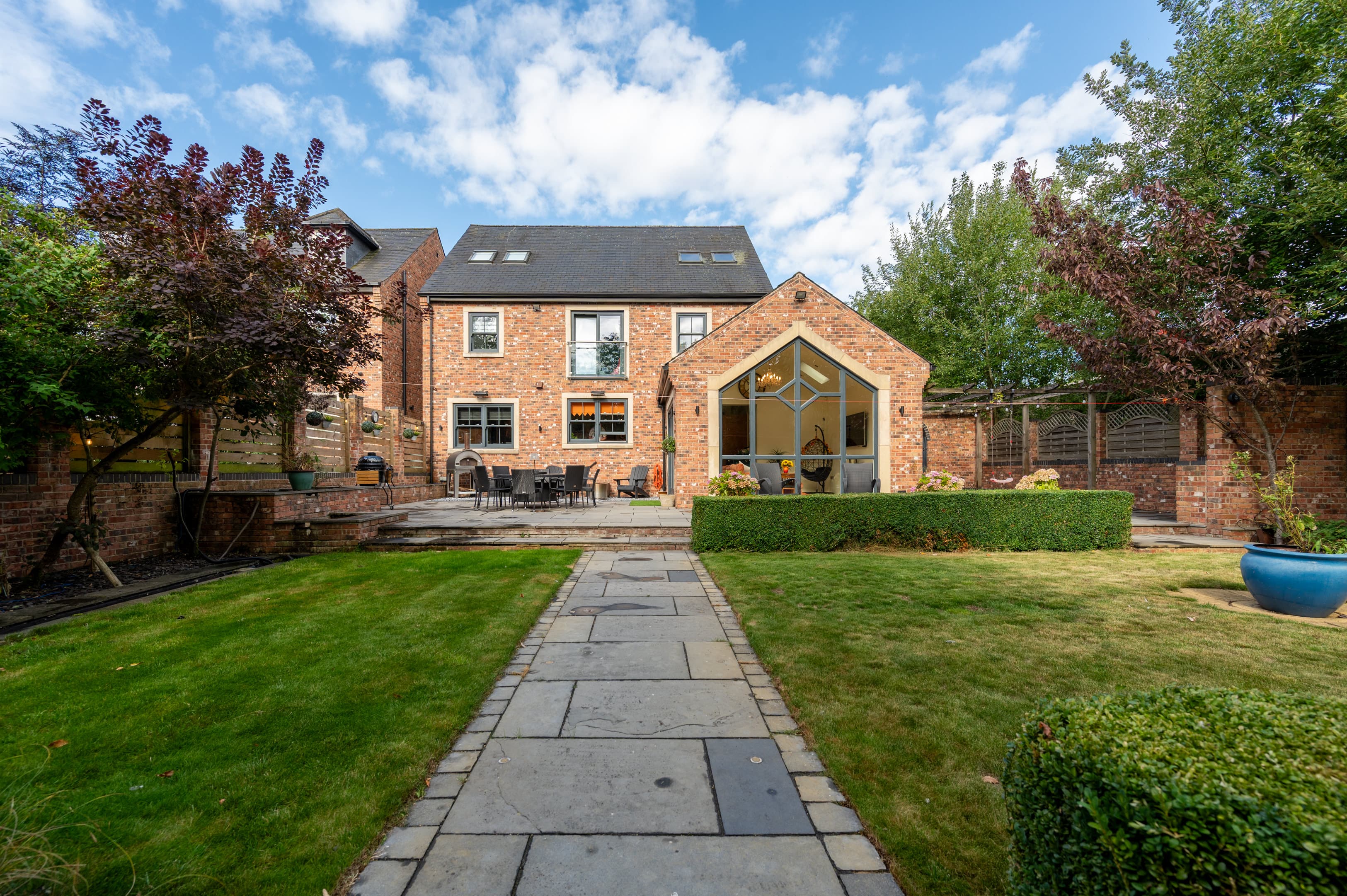 Ashbury Lane, Norton, S8