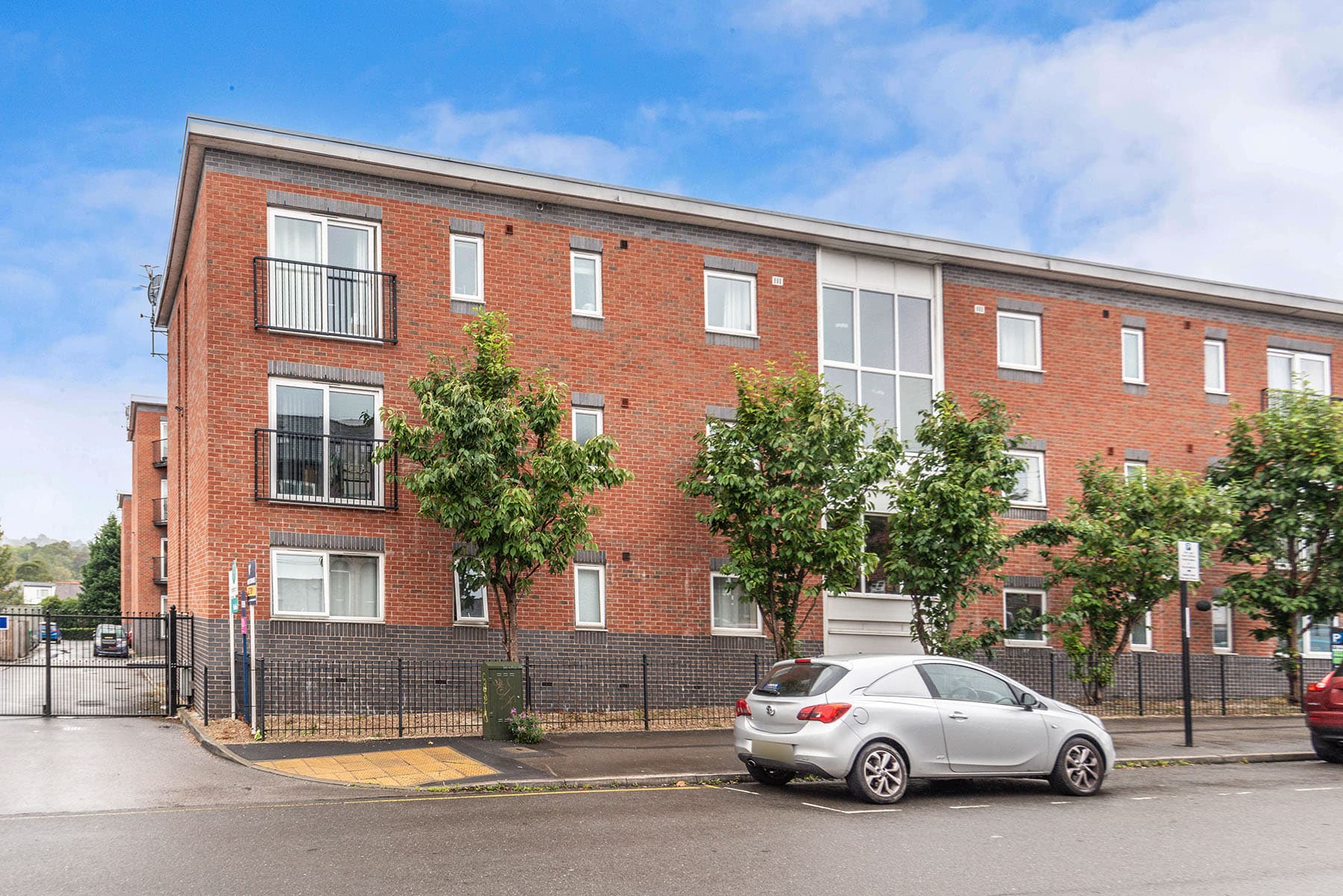 Edmund Court, Edmund House, S2