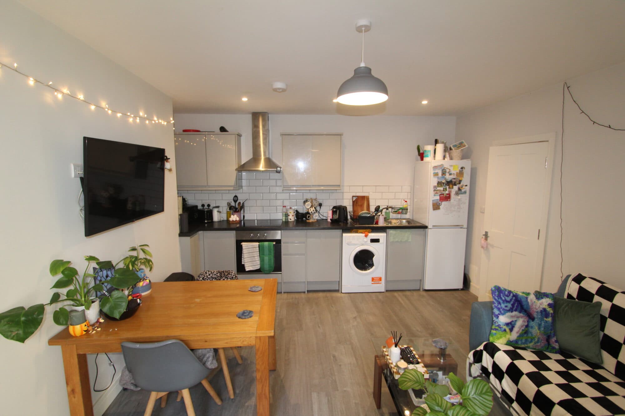 Wharncliffe Road, Sheffield, S10