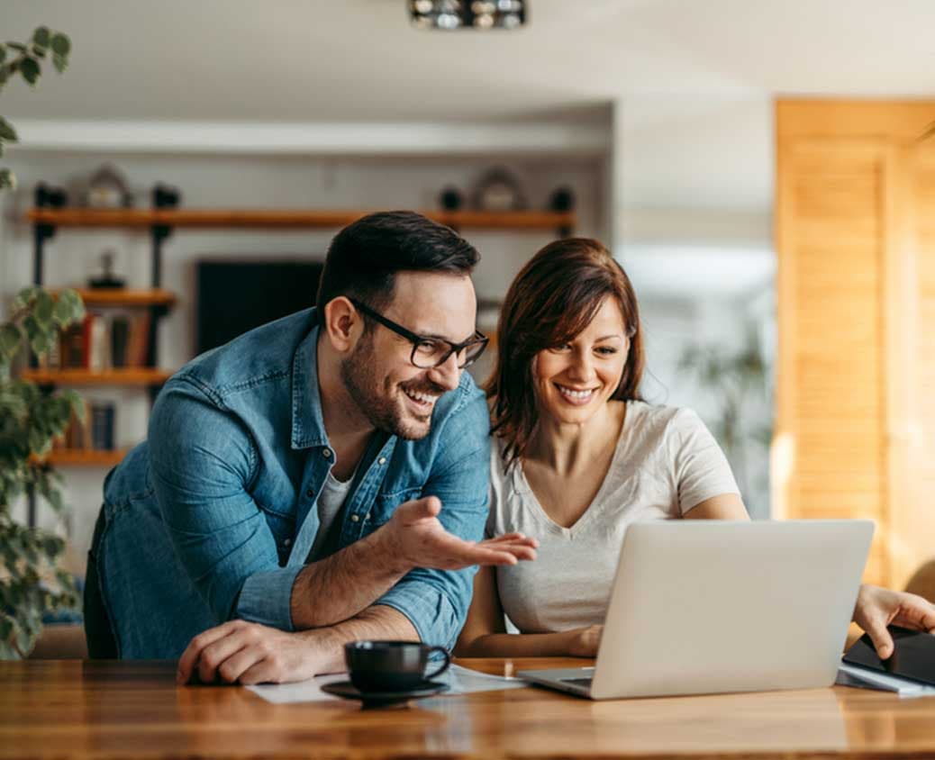 <strong><p>If you're thinking about moving, then talk to us here at <span style="color:#f6a706">Whitehornes</span></strong></p>