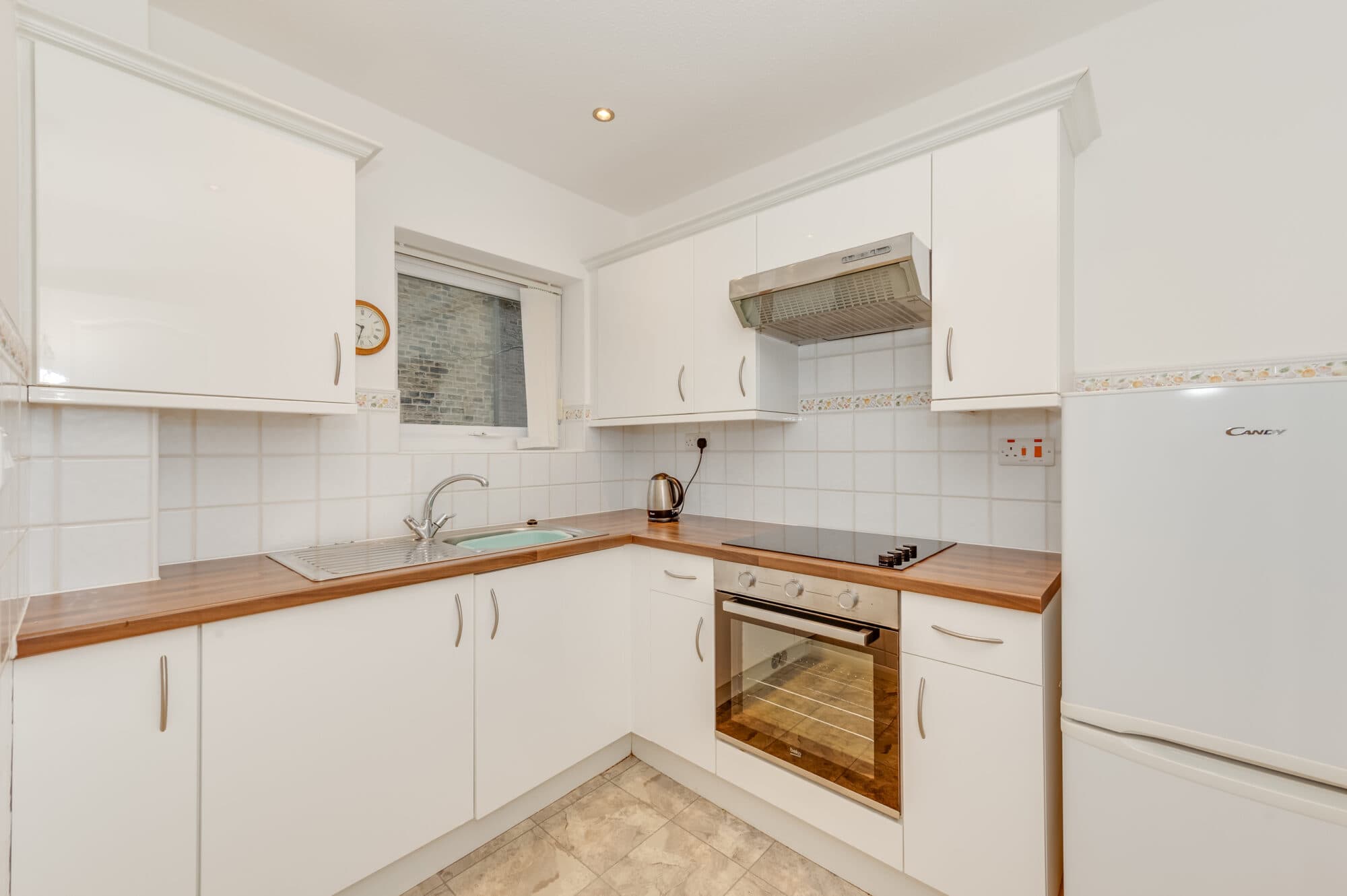 Melbourne Avenue, Lifestyle House, S10