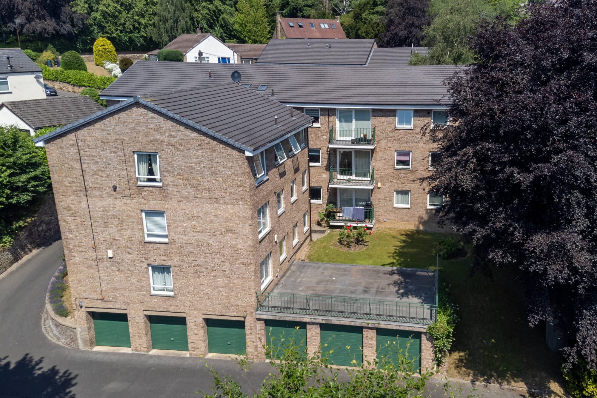 Graham Road, Graham Knoll, S10