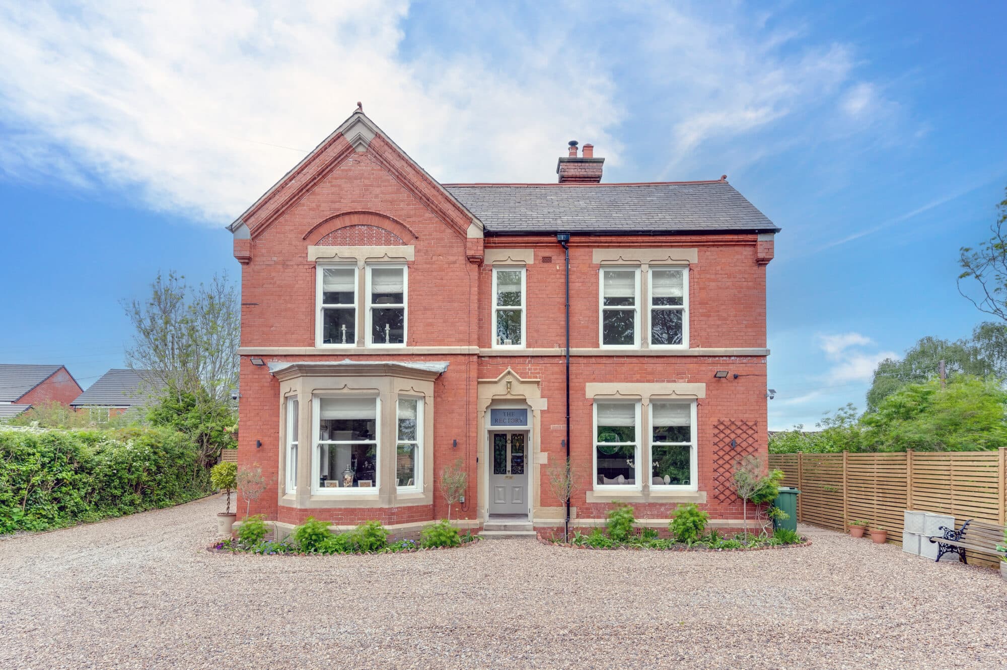 Top Road, Calow, S44