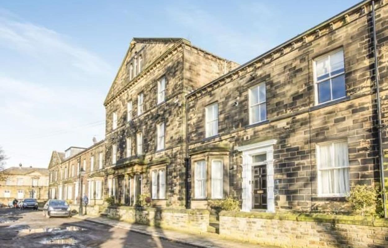 Balmoral Place, Halifax, HX1